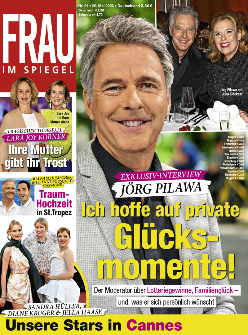 FRAU IM SPIEGEL