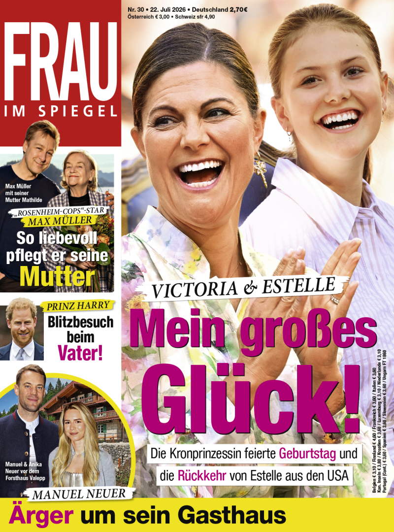 FRAU IM SPIEGEL